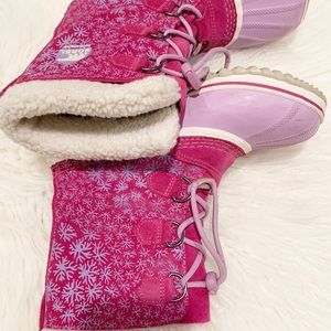 Sorel 1964 Graphite Fuchsia Snowflake Nubuck Boots